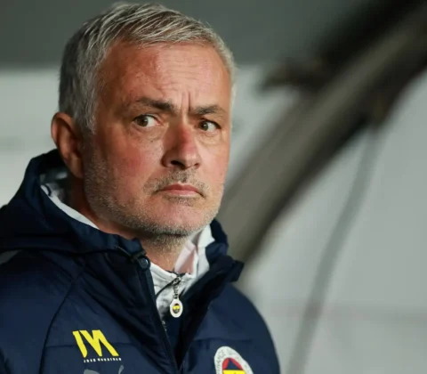 Imagem do post Mourinho diz “não” à Seleção Brasileira: técnico recusa convite da CBF para comandar a Amarelinha, diz jornalista britânico