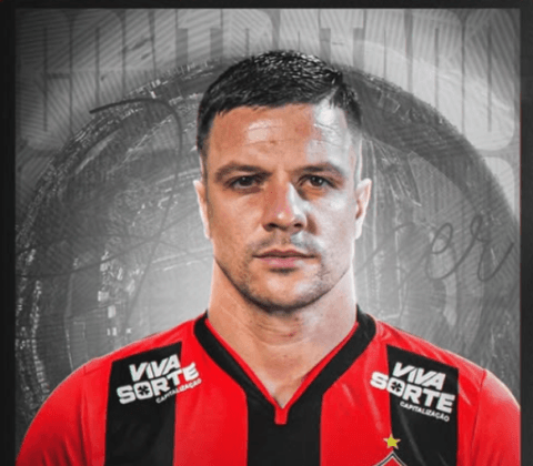 Imagem do post Vitória anuncia a contratação do atacante Renato Kayzer por duas temporadas