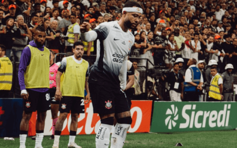 Imagem do post Memphis Depay debocha da nova decisão da CBF sobre subir na bola