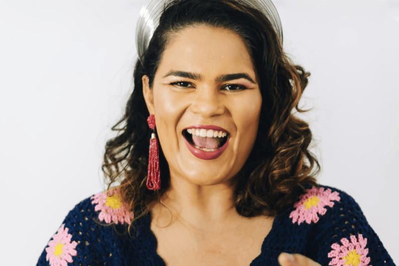 Quinta do Baião traz a cantora Emili Pinheiro nesta quinta, 17 de abril, na Casa da Felicidade