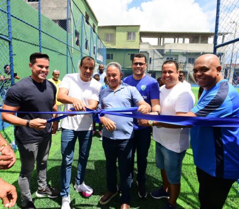 Imagem do post Salvador chega a 73 campos com grama sintética após inauguração de arena esportiva em Sete de Abril