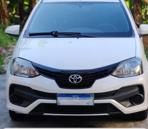 Imagem do post Polícia Militar localiza carro roubado em Salvador e devolve ao proprietário