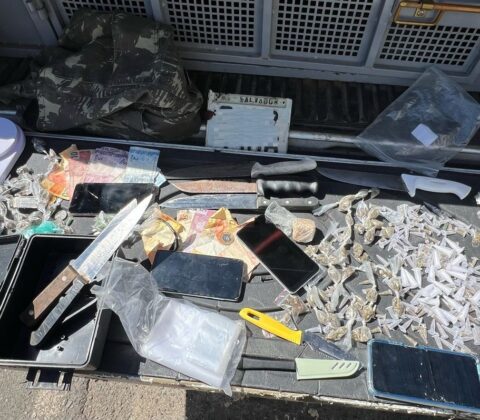 Imagem do post PM apreende drogas, armas e câmeras ilegais em Salvador