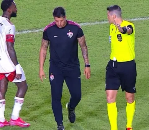Imagem do post Árbitro explica motivo de expulsão de Thiago Carpini no jogo contra o Flamengo