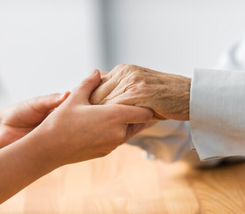 Imagem do post Parkinson: principais tratamentos disponíveis e perspectivas de futuro