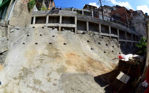 Imagem do post Prefeitura entrega mais duas contenções de encosta e chega a 551 áreas protegidas em Salvador