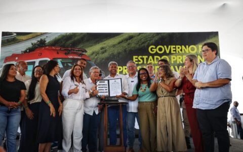 Imagem do post Jerônimo anuncia R$ 245 milhões para Bahiafarma e rede de saúde de Camaçari