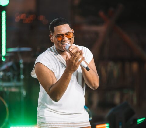 Imagem do post Netto Brito embala o feriado com arrocha e lança “Pra Encher e Derramar 5.0”