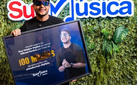 Imagem do post Mikael Santos celebra 100 milhões de streams e consolida carreira no arrocha