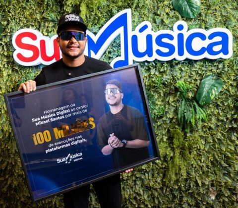 Imagem do post Mikael Santos celebra 100 milhões de streams e consolida carreira no arrocha