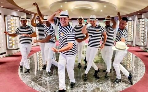 Imagem do post Shopping Itaigara celebra Mês das Mães com edição especial do Tarde Dançante