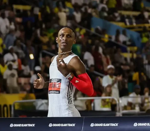 Imagem do post Estreia dourada em 2025: Alison vence 400m com barreiras na Jamaica