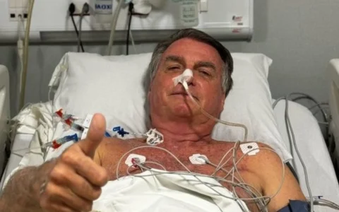 Imagem do post Bolsonaro tem alteração na pressão arterial e segue sem previsão de alta da UTI, diz hospital