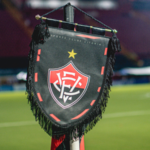 Vitória chega embalado e mira triunfo sobre o Corinthians no Barradão