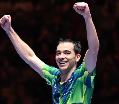 Imagem do post Histórico! Hugo Calderano vence número 1 do mundo e conquista a Copa do Mundo de Tênis de Mesa na China
