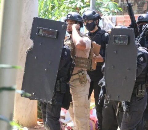 Imagem do post Tancredo Neves: Bandido que fez mulher refém é preso com arma e munições em ação do BOPE