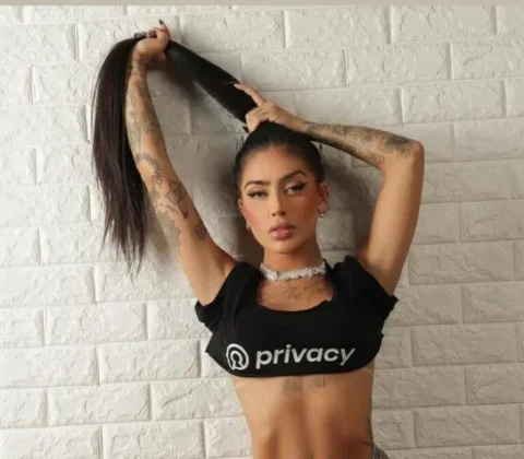 Imagem do post MC Mirella abre o jogo e fala sobre rivalidade no mundo +18