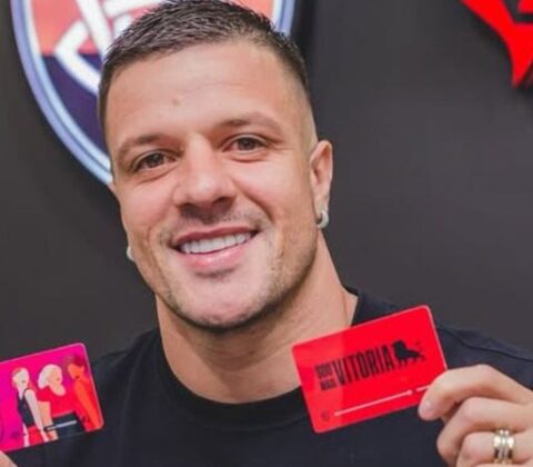 Imagem do post Vitória atualiza situação de Renato Kayzer que se recupera de lesão