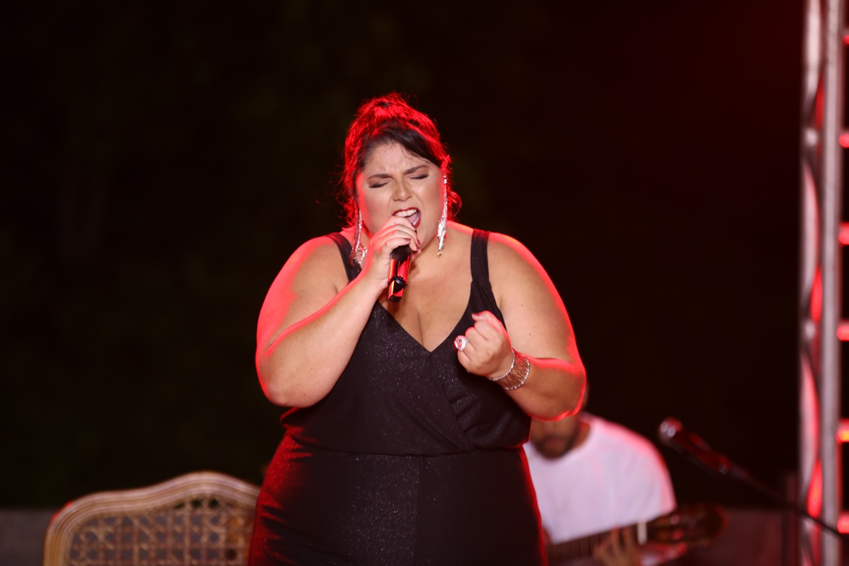 Luana Matos grava novo audiovisual “Uma Dose de Sofrência 3” em Lauro de Freitas