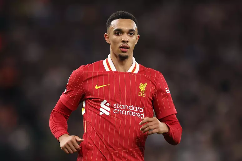 Alexander Arnold anuncia saída do Liverpool após 20 anos