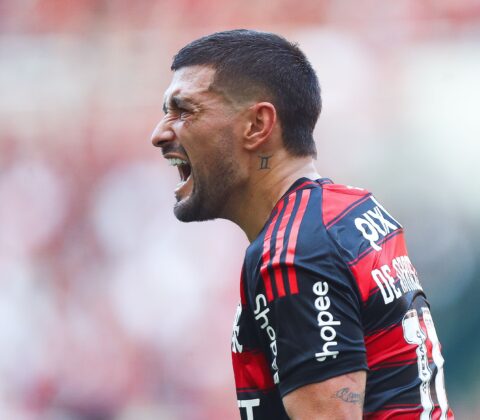 Imagem do post Arrascaeta é eleito o Craque do Brasileião no mês de abril