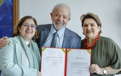 Imagem do post Lula empossa Márcia Lopes no Ministério das Mulheres