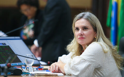 Imagem do post Presidência de Ivana Bastos coloca projetos de deputados em votação e aumenta dinâmica na ALBA