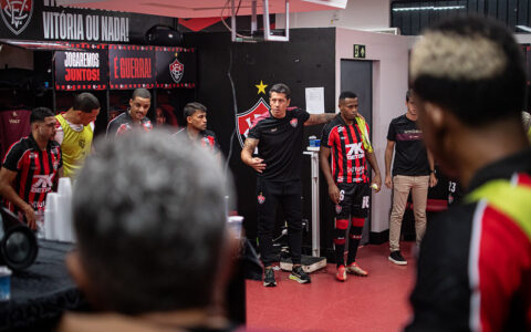 Imagem do post Vitória enfrenta o Santos no Barradão com missão de quebrar tabu de 12 anos