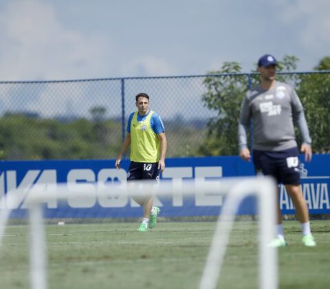 Imagem do post Com Arias em campo, elenco do Bahia treina de olho no Grêmio