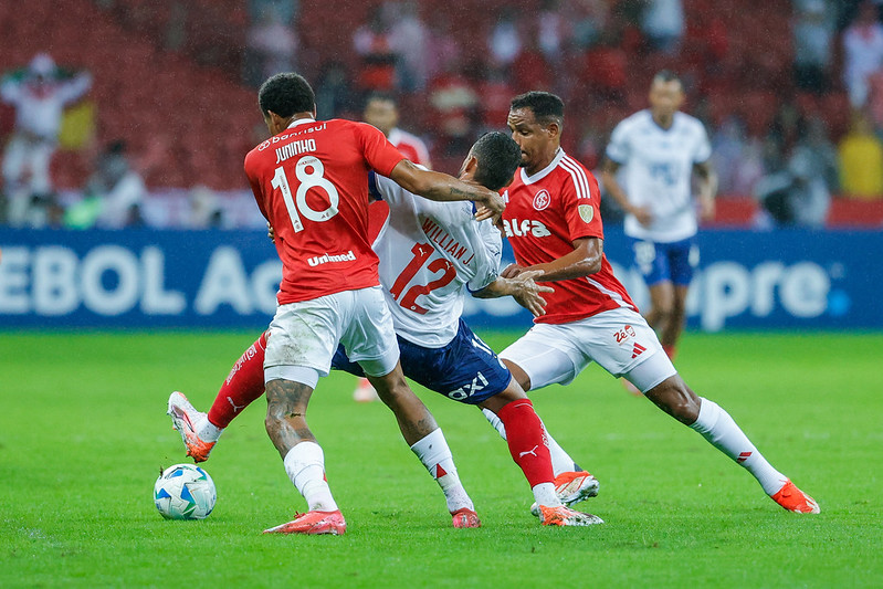 Bahia cai na Libertadores e disputará Sul-Americana após derrota para o Inter