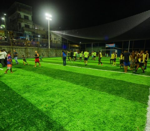 Imagem do post Prefeitura entrega novo campo e praça requalificada em Plataforma