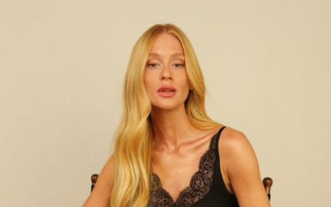 Imagem do post Marina Ruy Barbosa abandona cabelos ruivos e surge loira