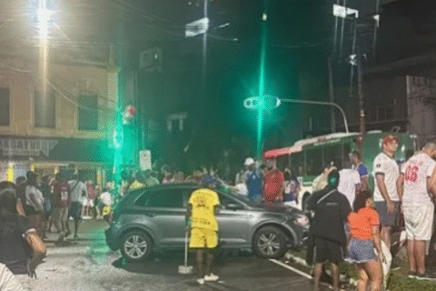 Imagem do post VÍDEO: cinco pessoas são atropeladas próximo à Arena Fonte Nova após clássico Ba-Vi