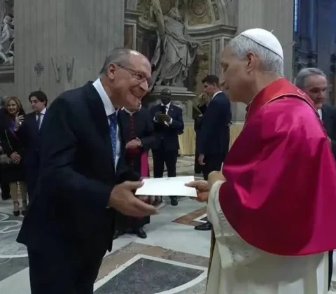 Imagem do post Alckmin entrega ao Papa convite para visitar o Brasil durante a COP30