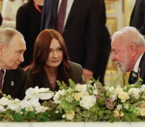 Imagem do post Na Rússia, Lula celebra 80 anos da vitória contra o nazismo