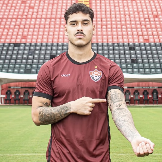 Vitória lança nova camisa; confira