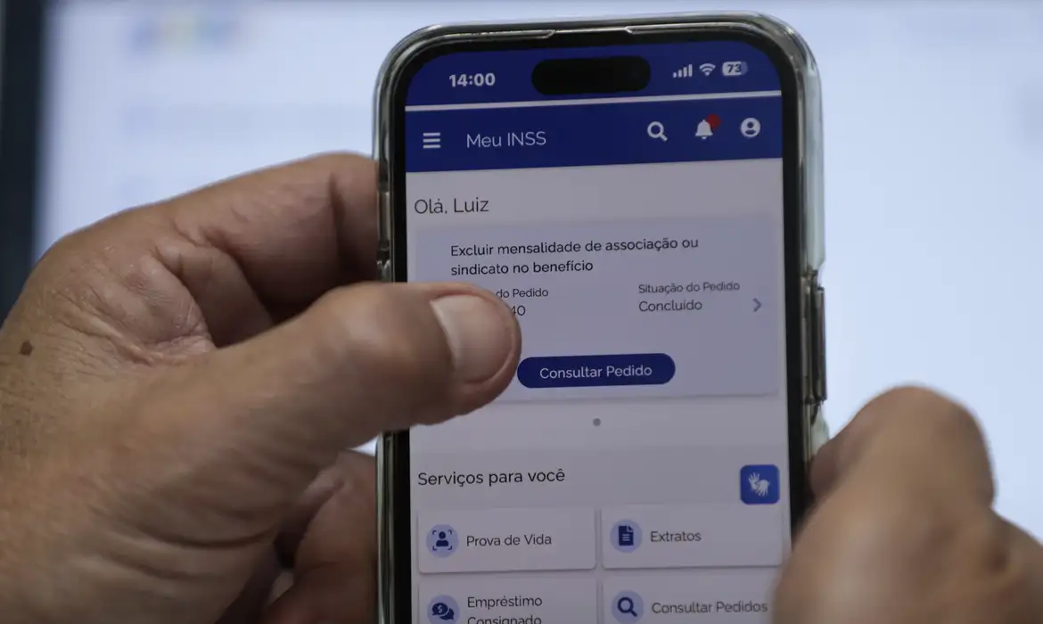 Segurados do INSS podem pedir devolução de descontos ilegais