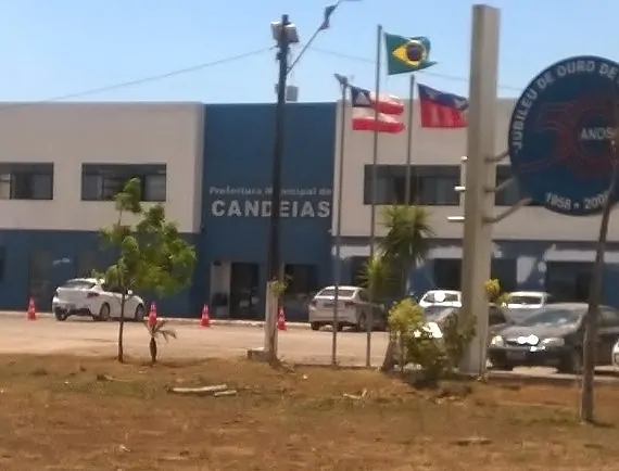 Escândalo: Candeias gasta R$ 3 milhões em descartáveis e oposição critica “limpeza”