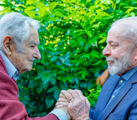 Imagem do post Lula participa de funeral do ex-presidente do Uruguai Pepe Mujica