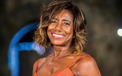 Imagem do post Filhas prestam homenagem a Glória Maria e jogam cinzas no mar; assista