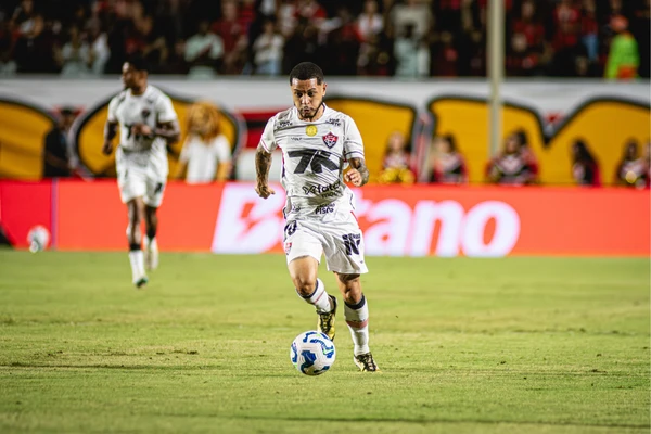 Vitória é derrotado pelo Santos no Barradão