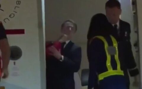 Imagem do post Presidente da França leva tapa da primeira-dama