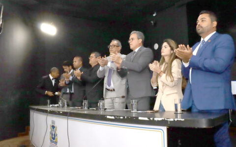 Imagem do post Câmara faz moção de aplausos para Assistência Militar após invasão