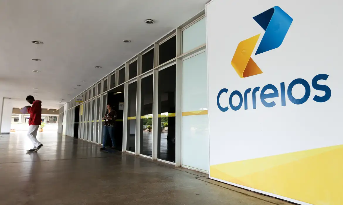 Fraude do INSS: beneficiários podem contestar descontos nos Correios