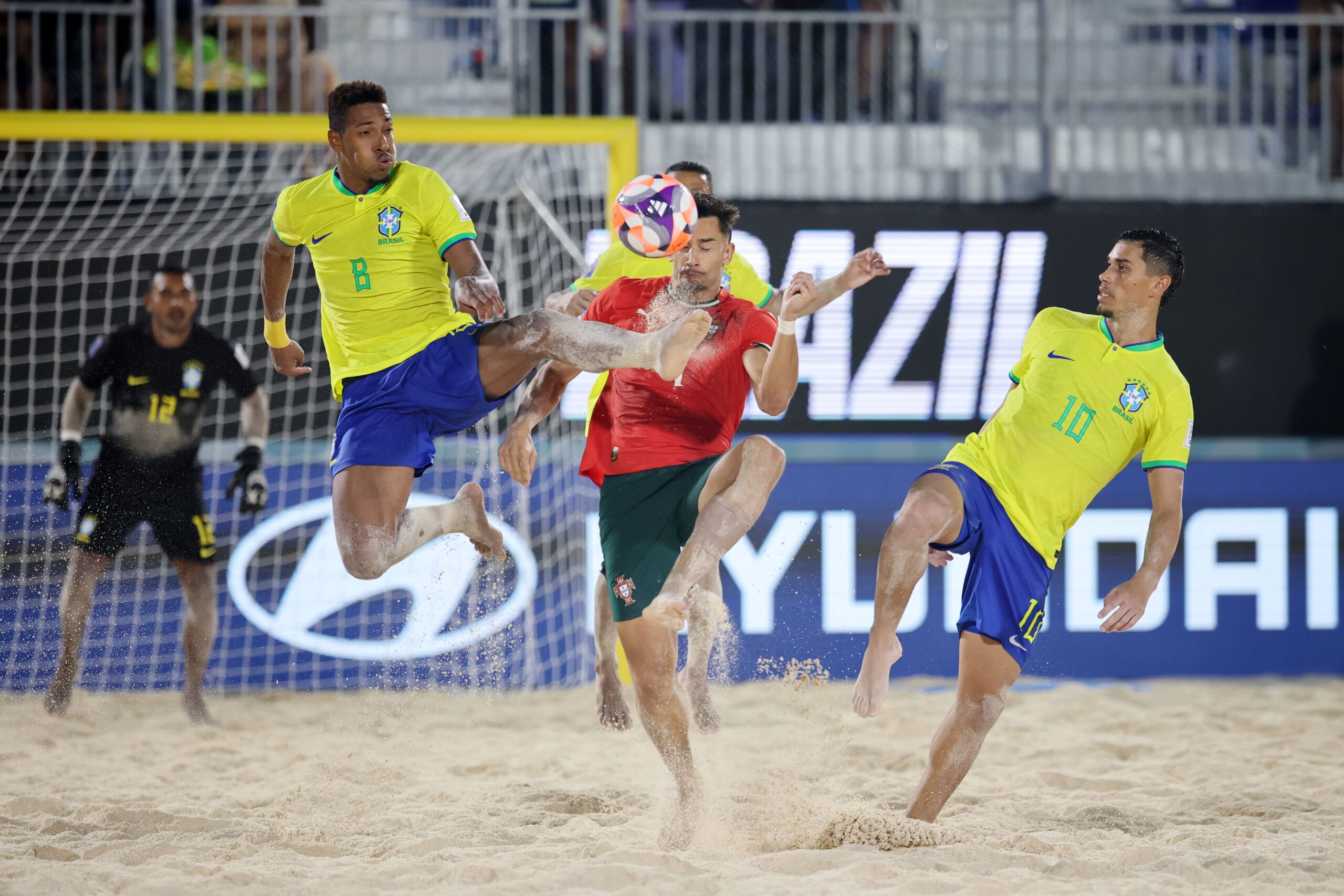 Brasil busca hepta da Copa do Mundial de Beach Soccer neste domingo