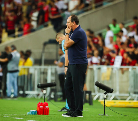 Imagem do post ”Tivemos que arriscar”, diz Ceni sobre escolha de time que iniciou contra o Flamengo