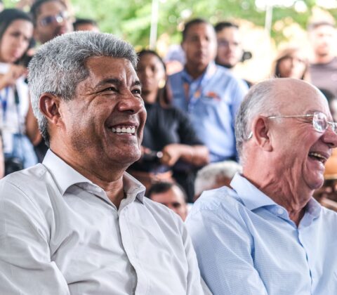 Imagem do post “Um dos melhores momentos da minha vida”, diz Zé Ronaldo após Jerônimo Rodrigues anunciar obra em Feira de Santana