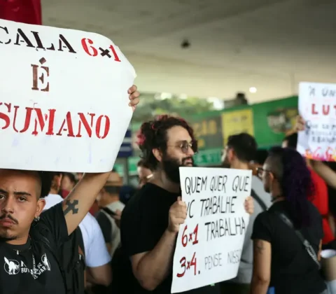 Imagem do post Dia do Trabalhador: movimentos pressionam por debate da redução da jornada no Congresso