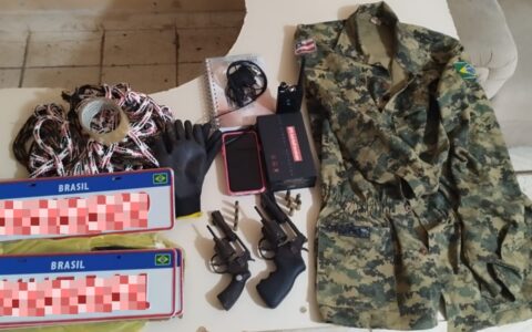 Imagem do post PM prende grupo armado e recupera caminhonete roubada em Olindina