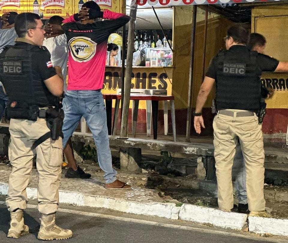 Polícia realiza ações contra furtos e roubos nos entornos da Micareta de Feira